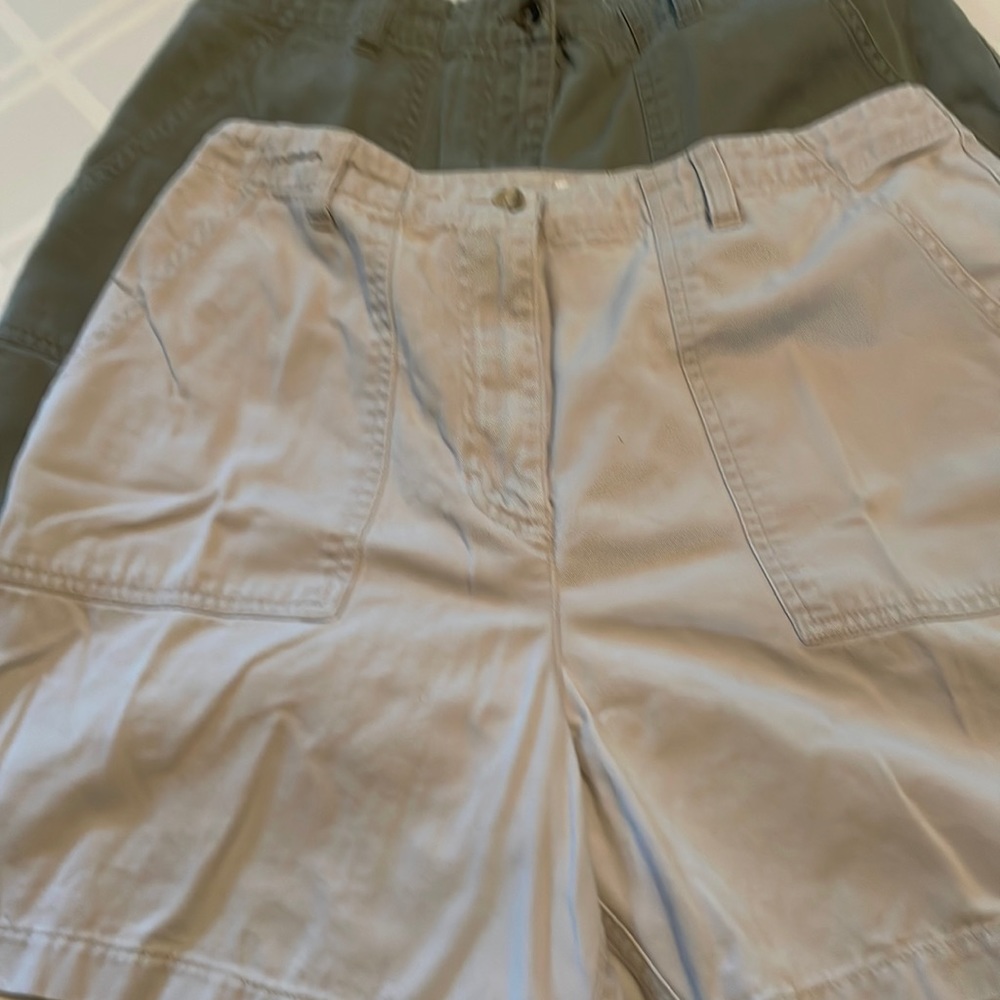 4 pocket Jones New York shorts size 10